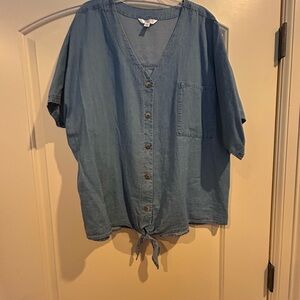 Time and Tru Light Chambray V-Neck Blouse